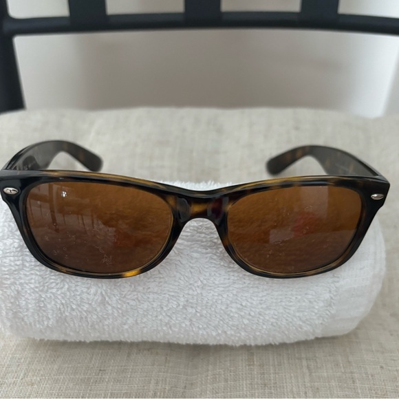 Ray Ban Tortoise Frame New Wayfarer Polorized Sunglasses “As Is” - Picture 1 of 10